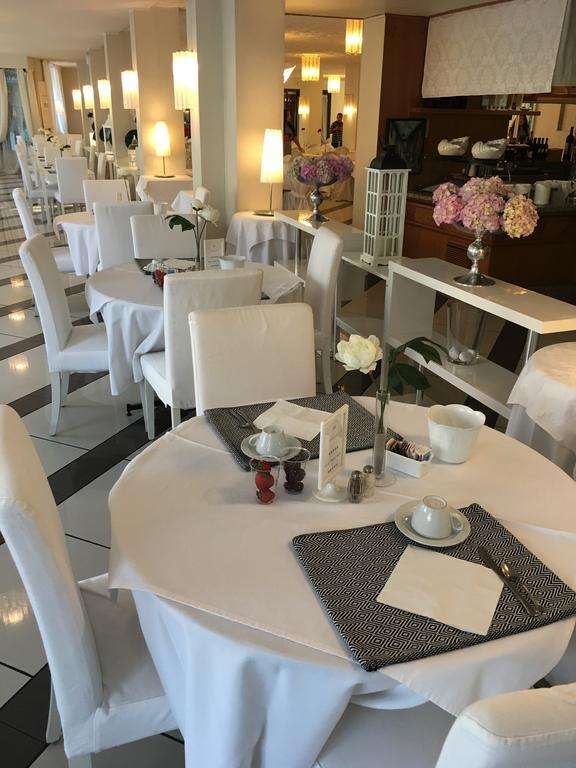 Hotel La Perla 3*